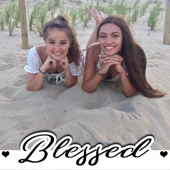 Meet your Posher, Lisa - Picture 1 of 1